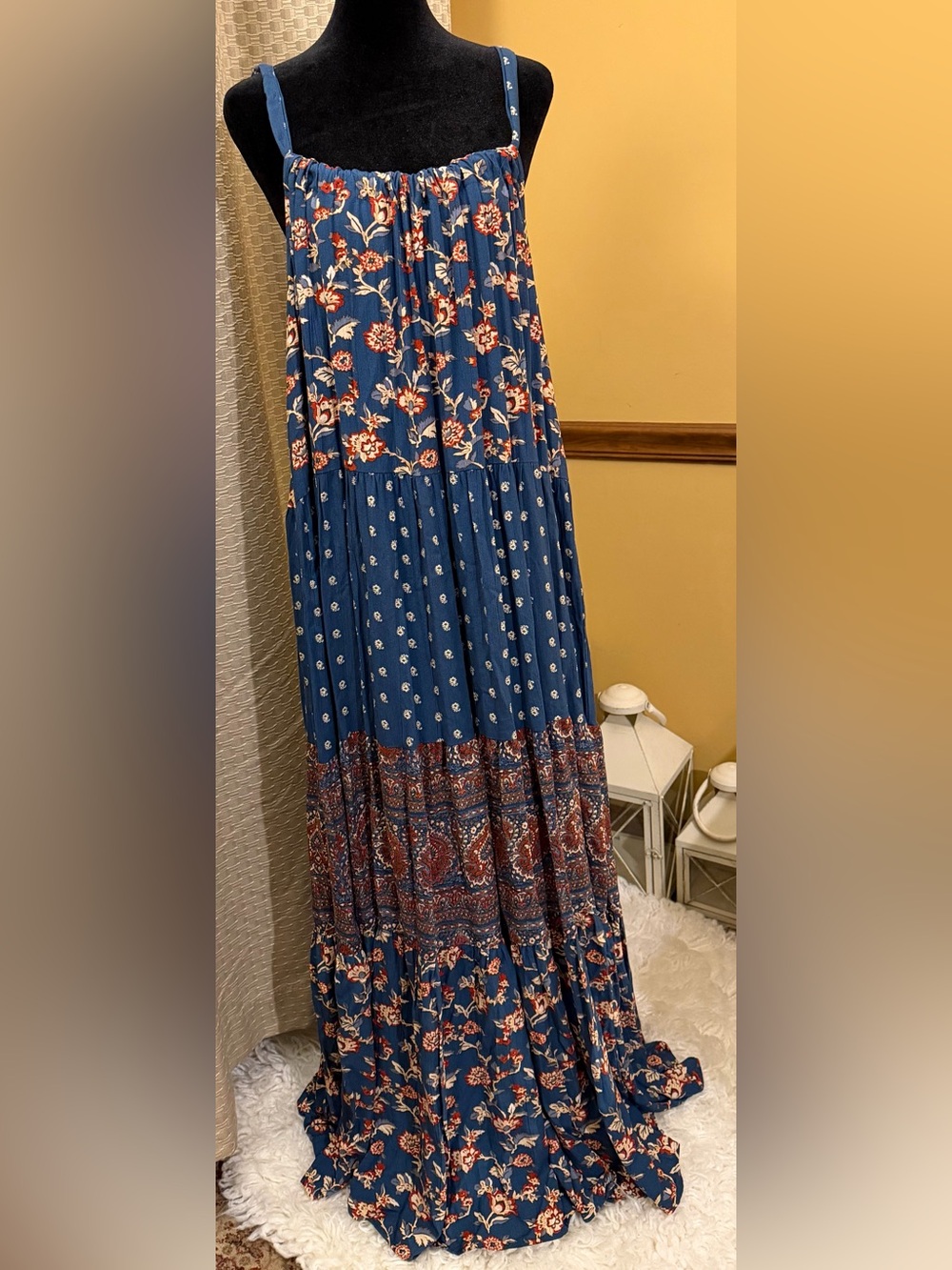 Wonderly NWT Bohemian Blue Floral Print Sundress with Red Accents